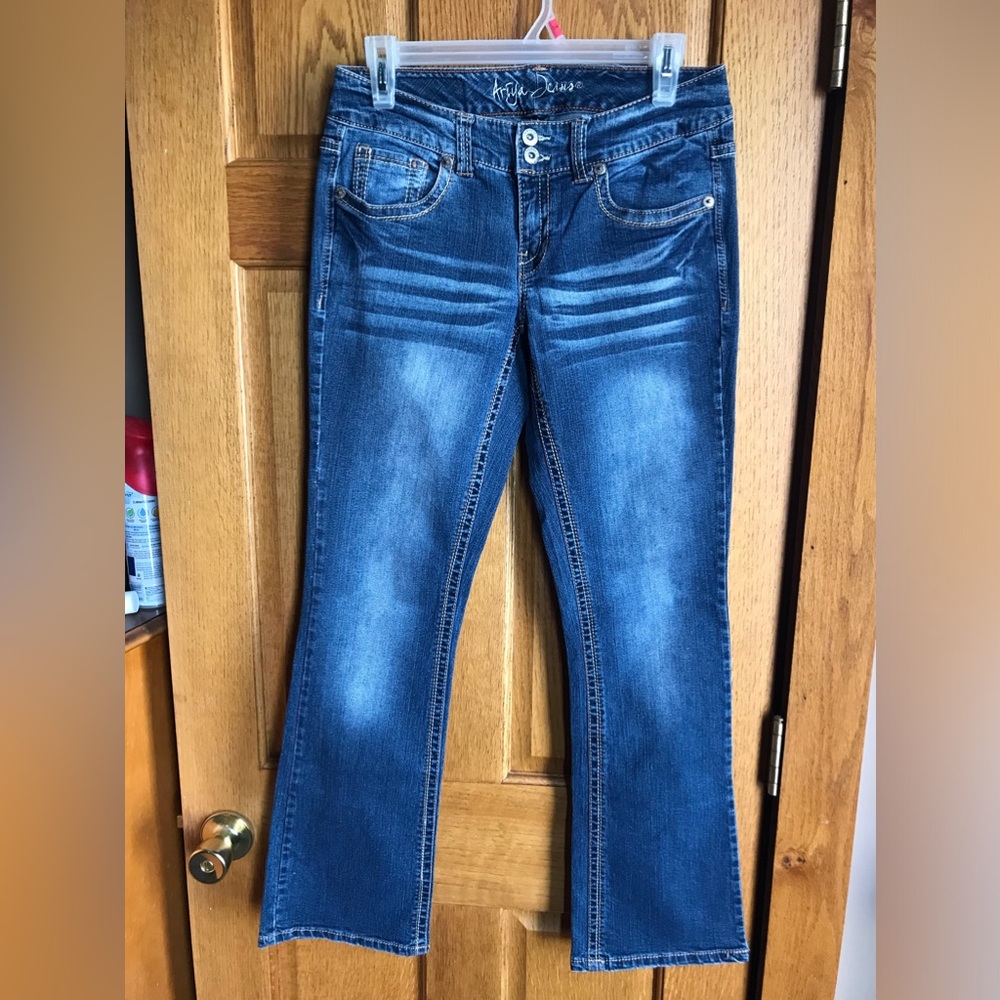 ARIYA Bootcut Flap Pocket Mid Rise Jeans 30